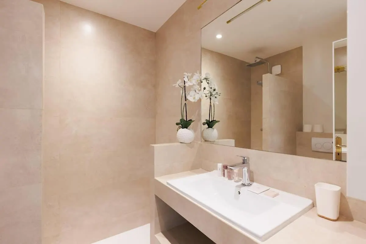 Apartment Sur La Croisette Studio Neuf Cannes France